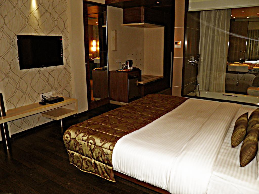 Sentosa Resorts & Water Park Chinchvad Ruang foto
